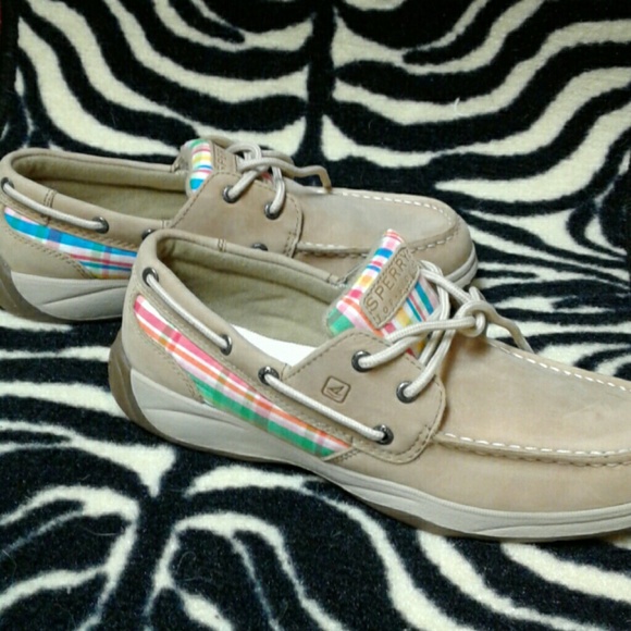 Sperry Topsiders NEW - Picture 2 of 4